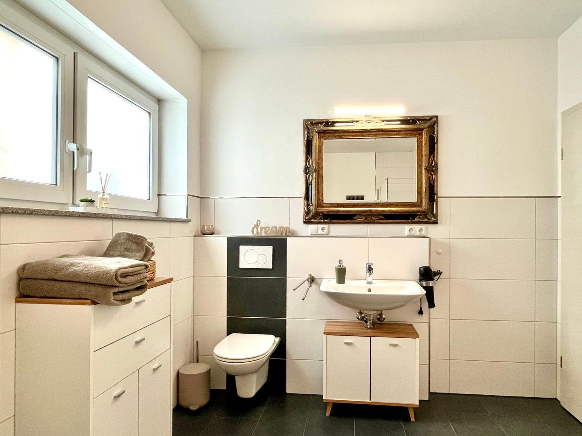 Ferienwohnung Moseltraum, 1-6 Pers, Mit 3 Schlafzimmer Und Panoramabalkon Müden 外观 照片