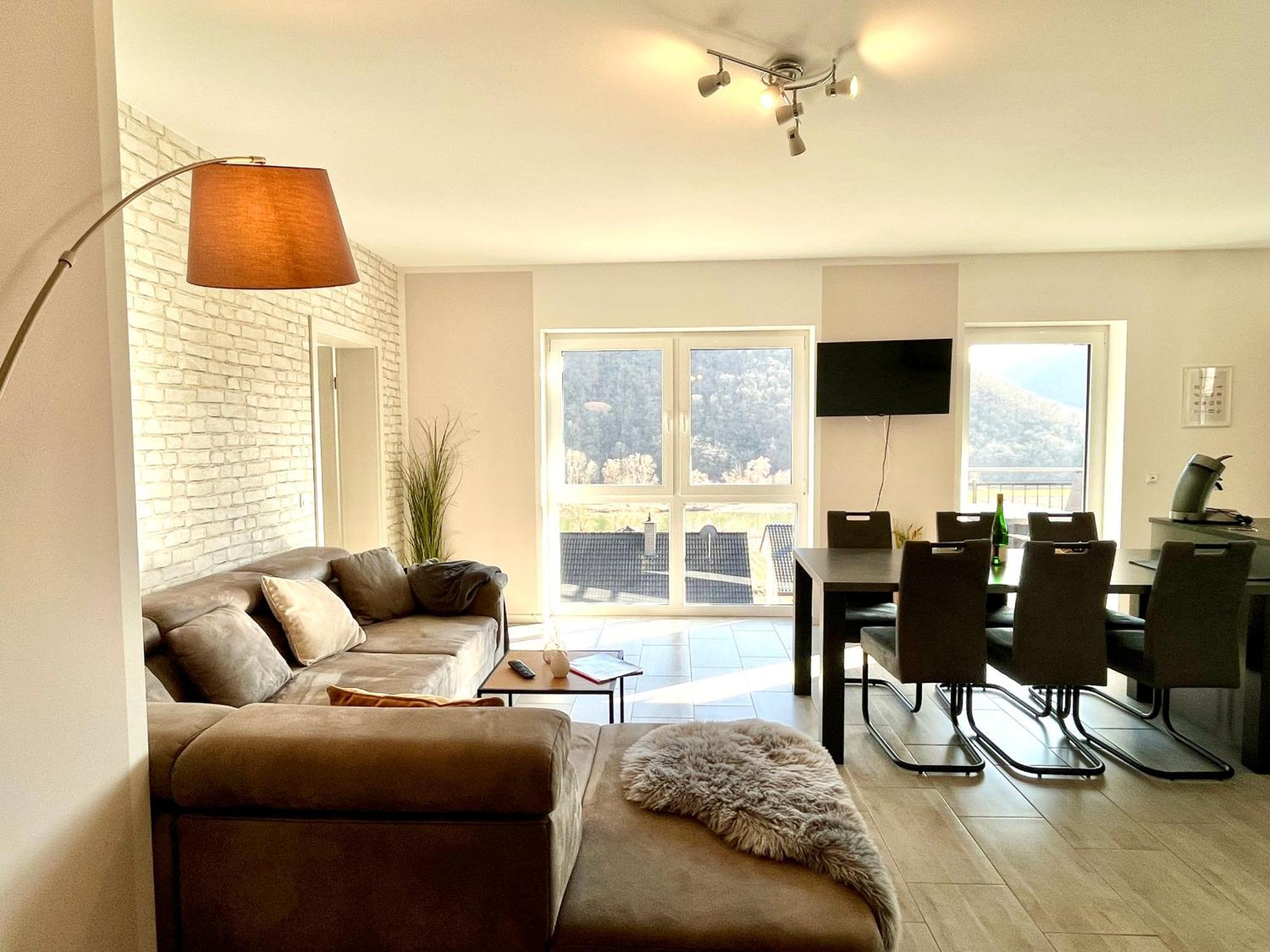Ferienwohnung Moseltraum, 1-6 Pers, Mit 3 Schlafzimmer Und Panoramabalkon Müden 外观 照片