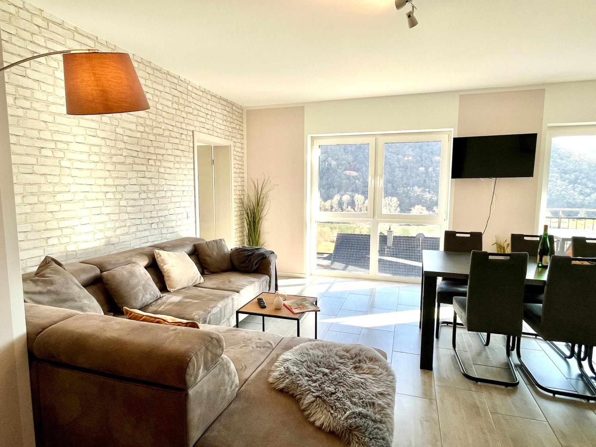 Ferienwohnung Moseltraum, 1-6 Pers, Mit 3 Schlafzimmer Und Panoramabalkon Müden 外观 照片